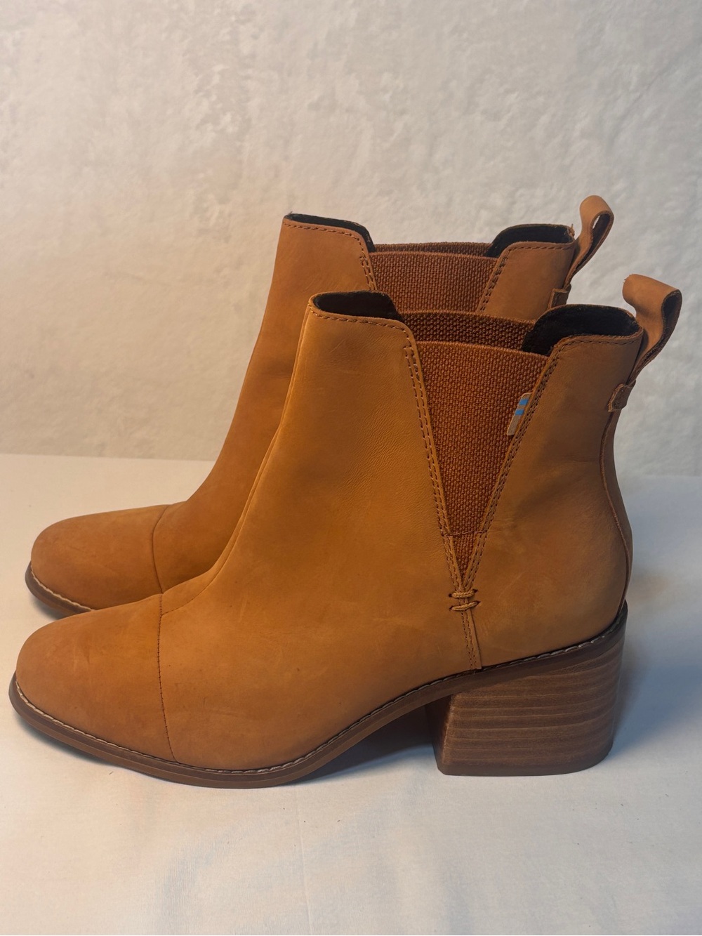TOMS Esme Tan Leather Chelsea Ankle Booties Sz 7.5